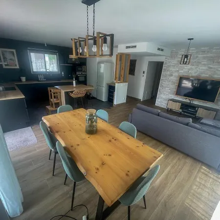 Charmante Maison Jardin&jacuzzi Hébergement de vacances *