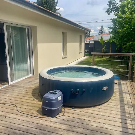 Charmante Maison Jardin&jacuzzi *