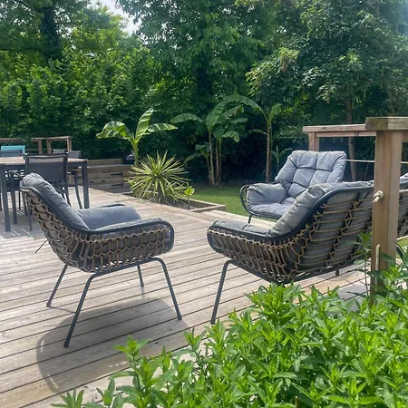 Hébergement de vacances Charmante Maison Jardin&jacuzzi Martillac